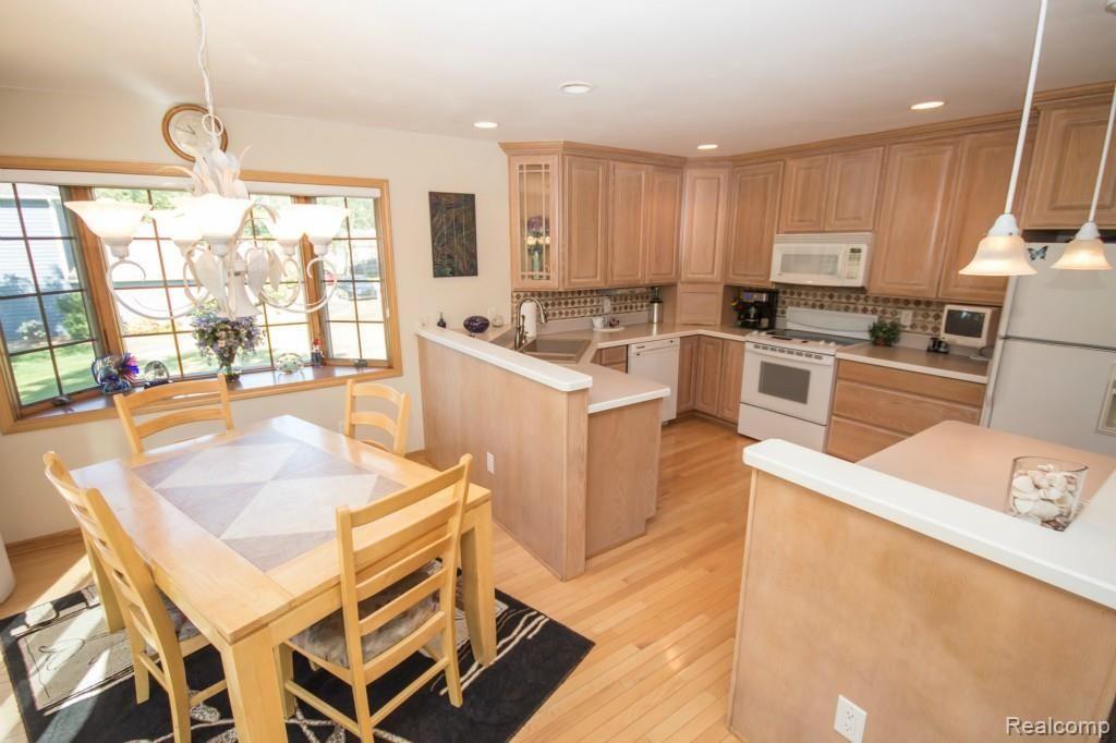 10570 White Lake Road Fenton, MI 48430 - Photo 24 of 51 IMG_0205.jpg