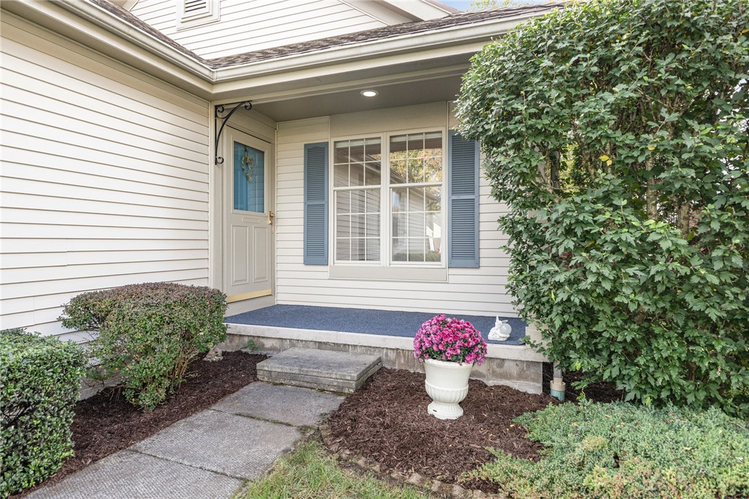 178 Cranbrook Terrace Webster, NY 14580 - Photo 3 of 26