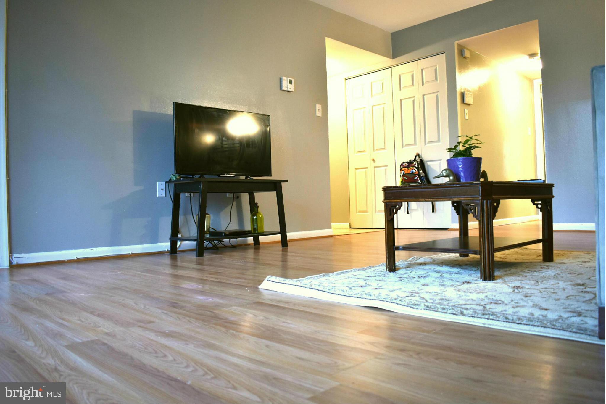 1401 Northgate Square, Unit 1A Reston, VA 20190 - Photo 18 of 26 Living Room