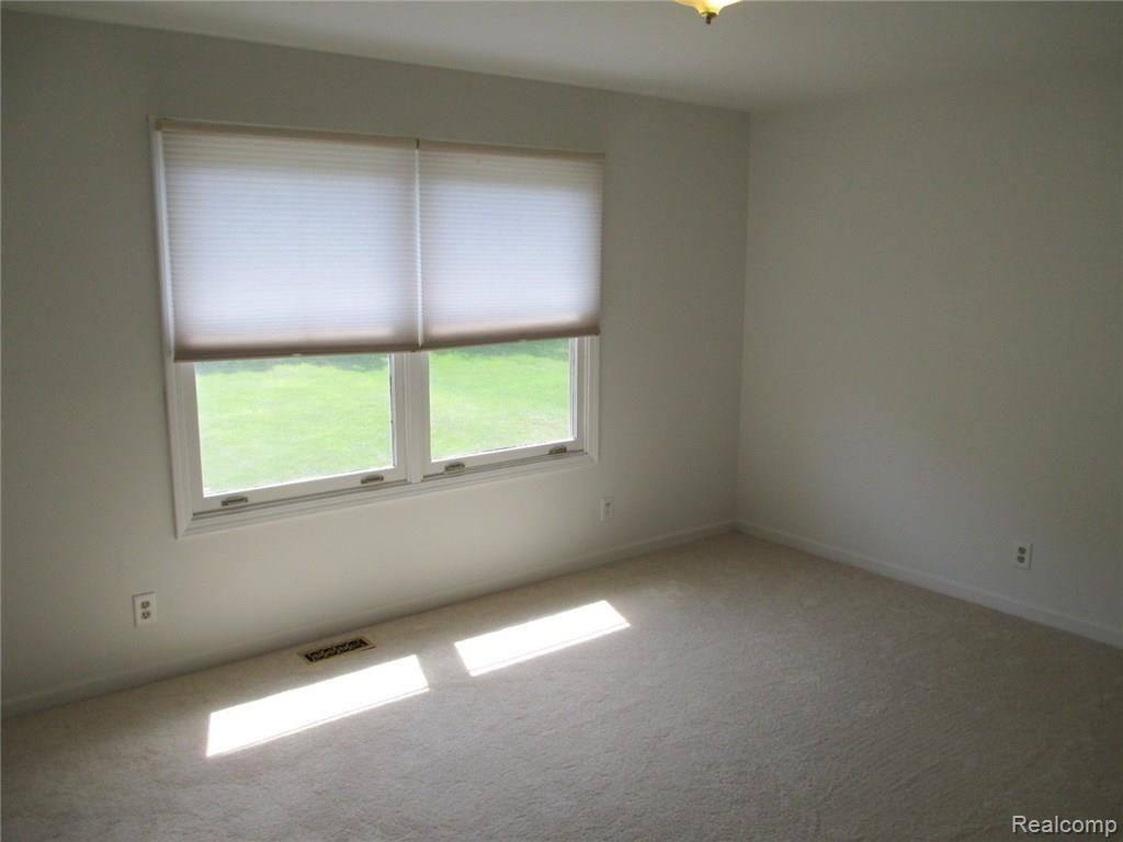 2415 Rancroft Beat Rochester, MI 48306 - Photo 25 of 30