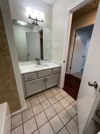 $1,825 | 1231 Armadillo Road, Austin, TX 78745