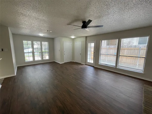 $1,825 | 1231 Armadillo Road, Austin, TX 78745
