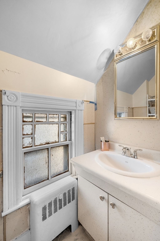 11 Round Hill Street Boston, MA 02130 - Photo 20 of 42