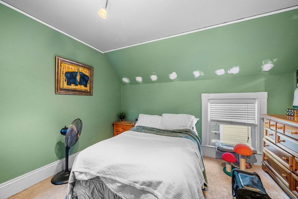 11 Round Hill Street Boston, MA 02130 - Photo 21 of 42