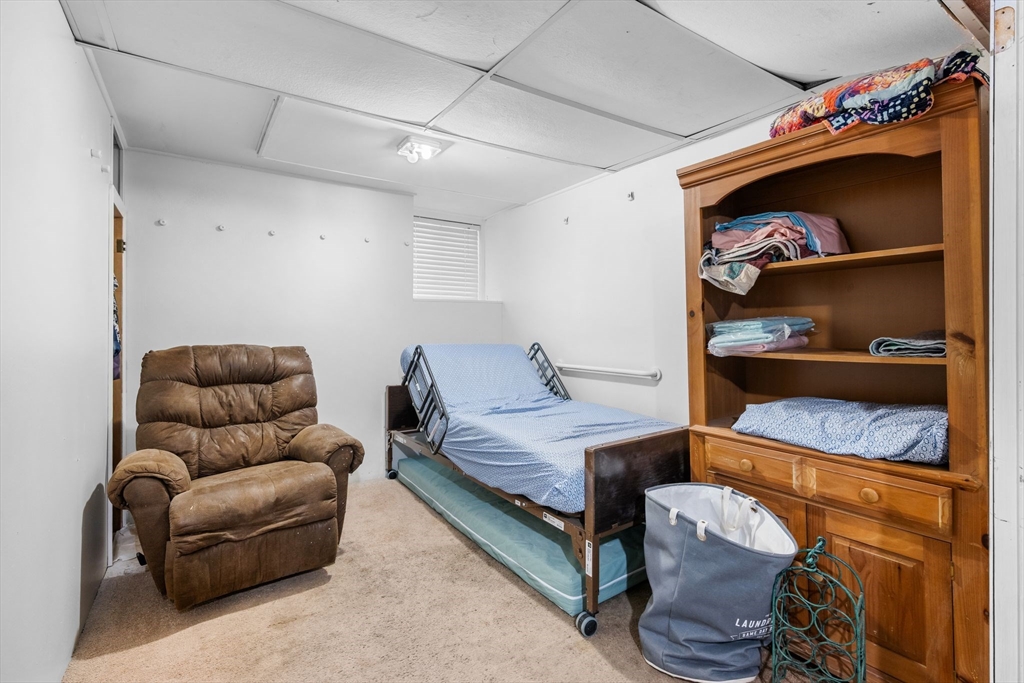 11 Round Hill Street Boston, MA 02130 - Photo 28 of 42