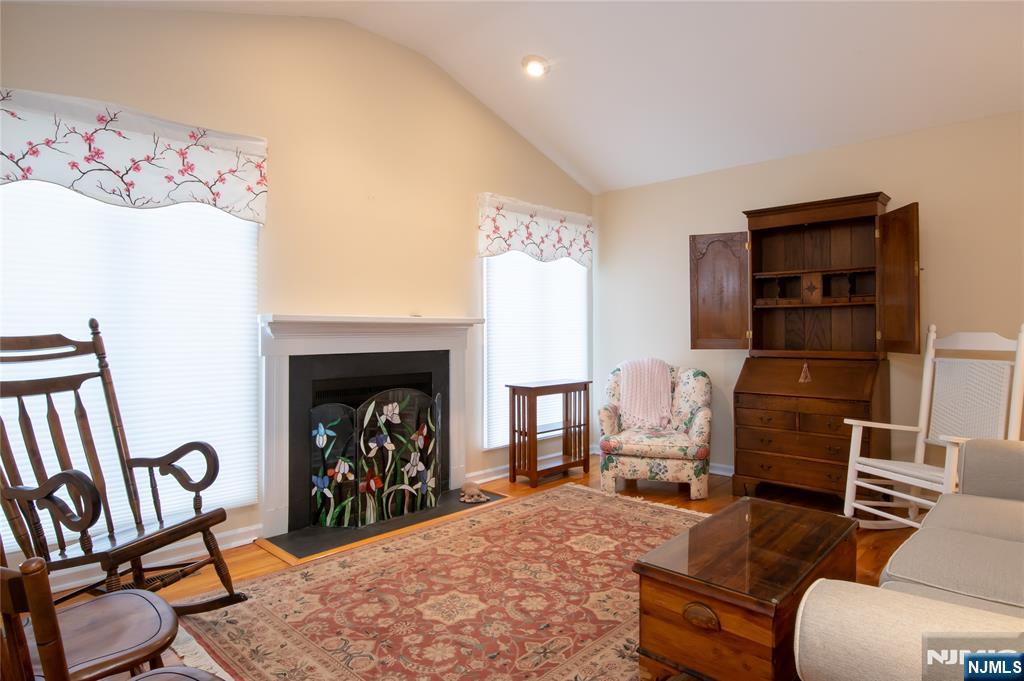 28 Old 4th Drive Oak Ridge, NJ 07438 - Photo 11 of 41