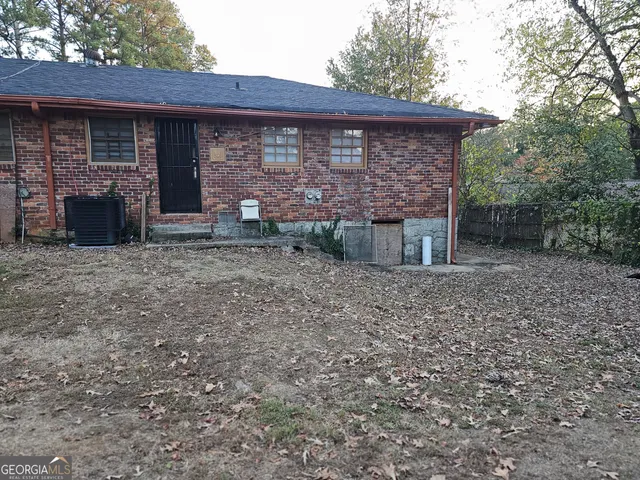 a view of a house with a outdoor space