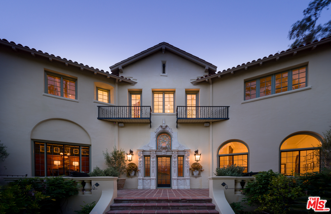 2015 De Mille Drive Los Angeles, CA 90027 - Photo 2 of 51