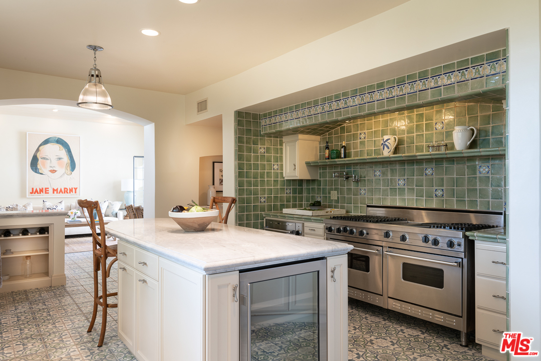 2015 De Mille Drive Los Angeles, CA 90027 - Photo 20 of 51