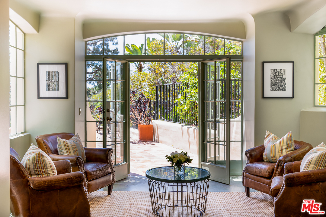 2015 De Mille Drive Los Angeles, CA 90027 - Photo 38 of 51