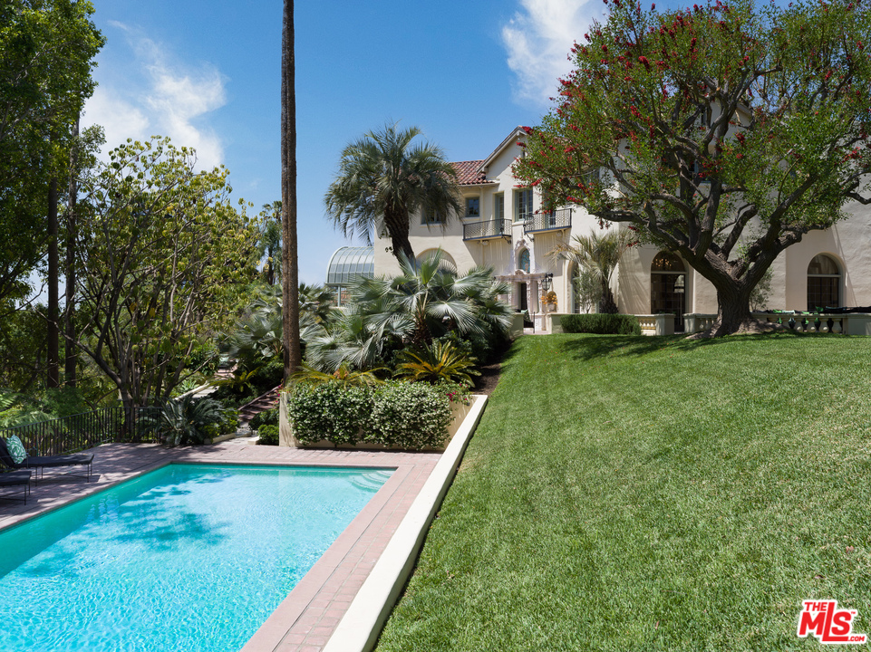 2015 De Mille Drive Los Angeles, CA 90027 - Photo 45 of 51