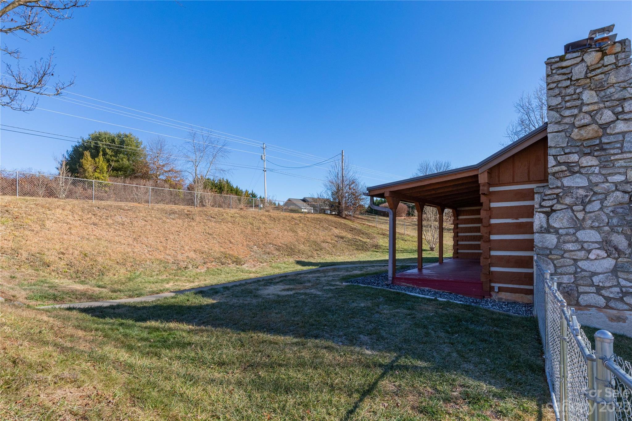 106 Gibbs Road Leicester, NC 28748 - Photo 3 of 34 Gallery Image 3