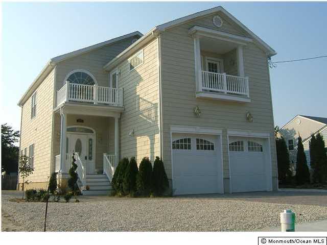 21 Sturgis Road Lavallette, NJ 08735 - Photo 1 of 3 Primary Photo
