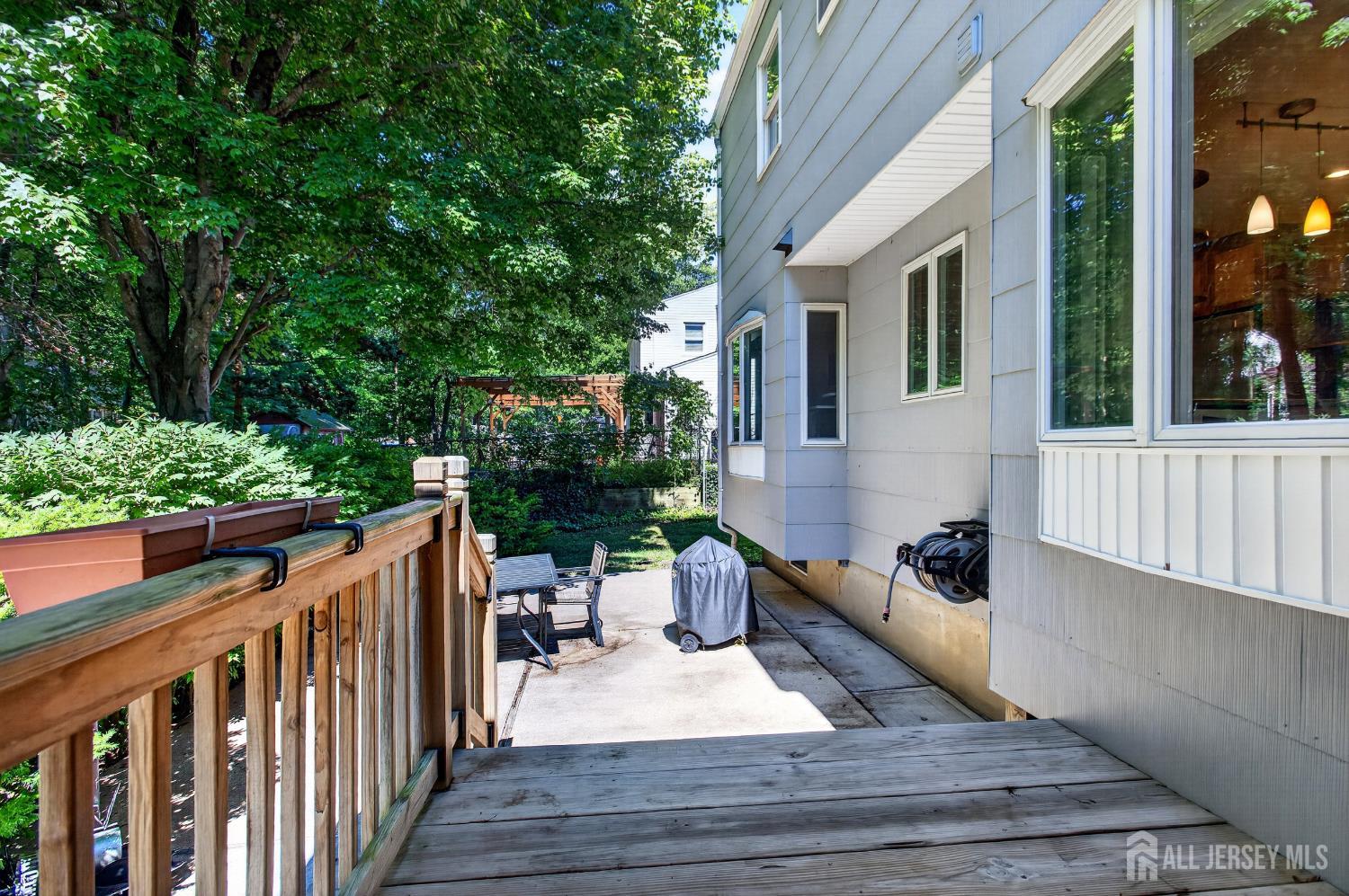 16 Brookdale Road East Brunswick, NJ 08816 - Photo 16 of 31