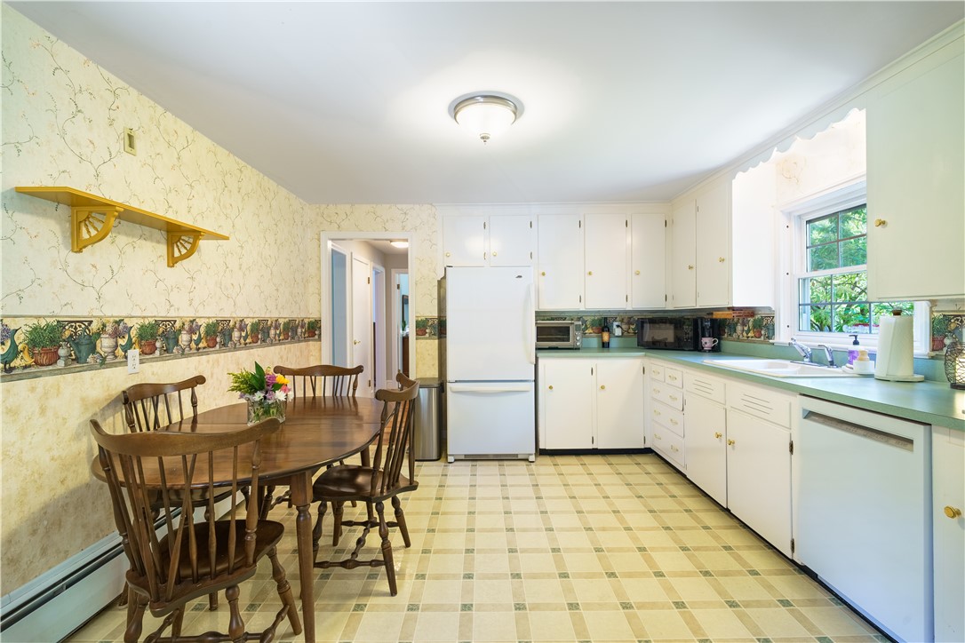 89 Pole Bridge Road Scituate, RI 02857 - Photo 8 of 32