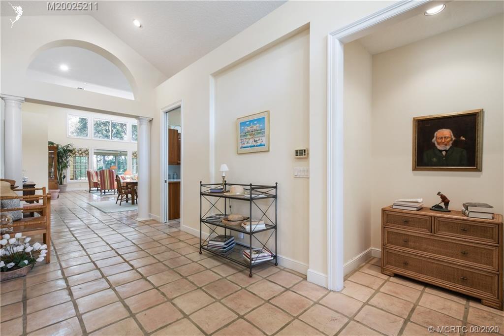 7202 Golf Ridge Way Hobe Sound, FL 33455 - Photo 4 of 36 Gallery Image 4