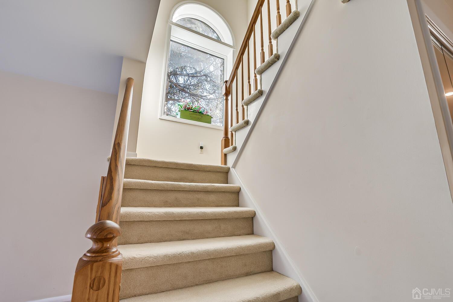 96 Heather Court Edison, NJ 08820 - Photo 25 of 37 a view of entryway