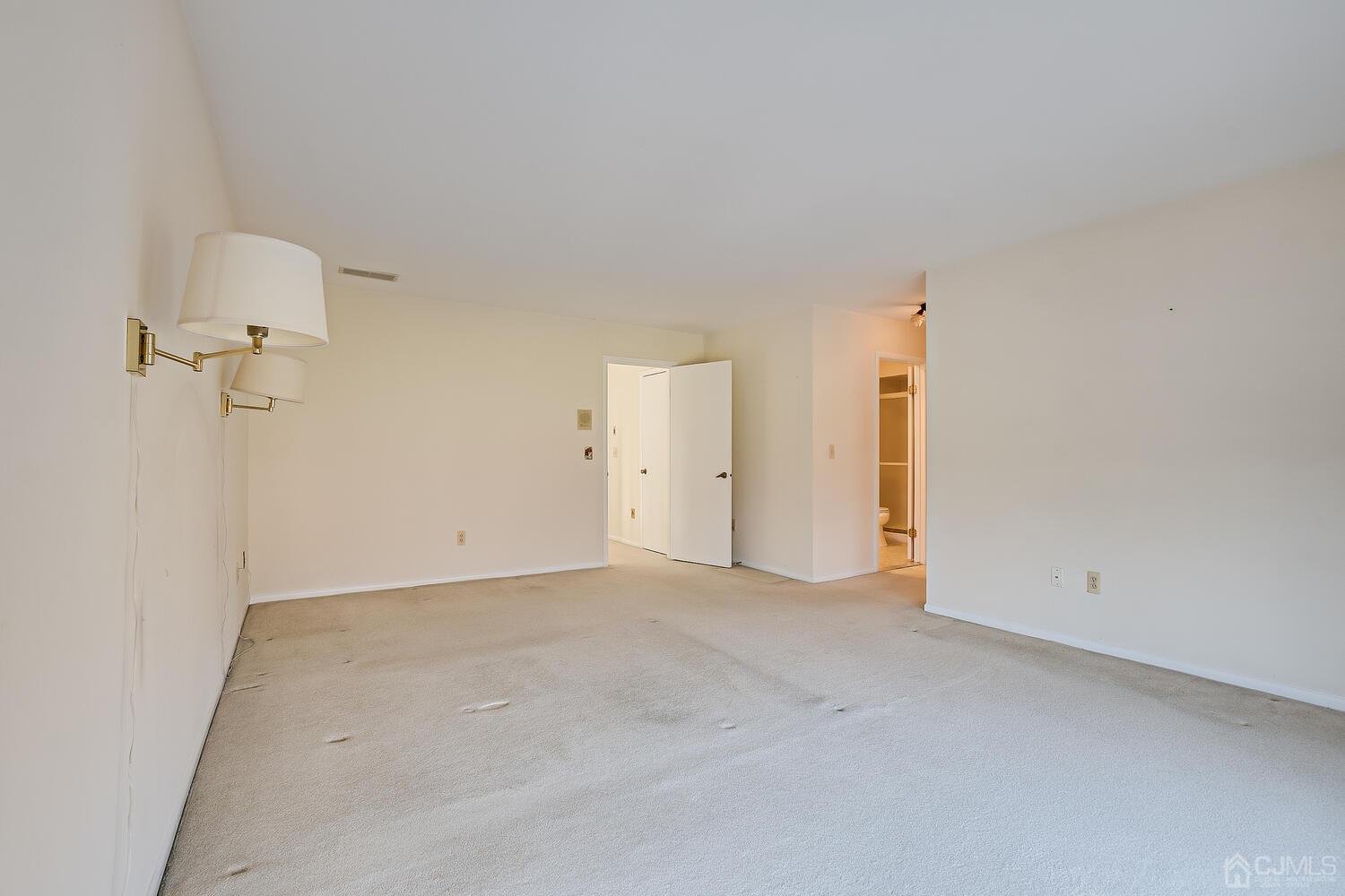96 Heather Court Edison, NJ 08820 - Photo 27 of 37