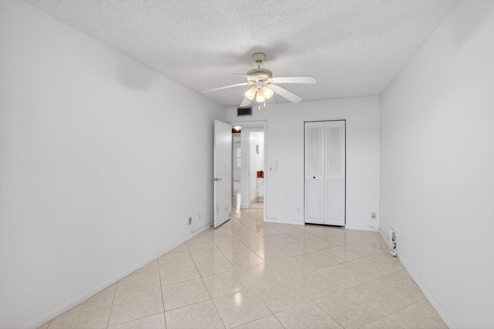 1009 Hythe A Boca Raton, FL 33434 - Photo 35 of 79 33-web-or-mls-DSC_3954