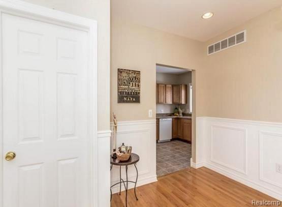 46 Cloverport Avenue Rochester Hills, MI 48307 - Photo 15 of 21
