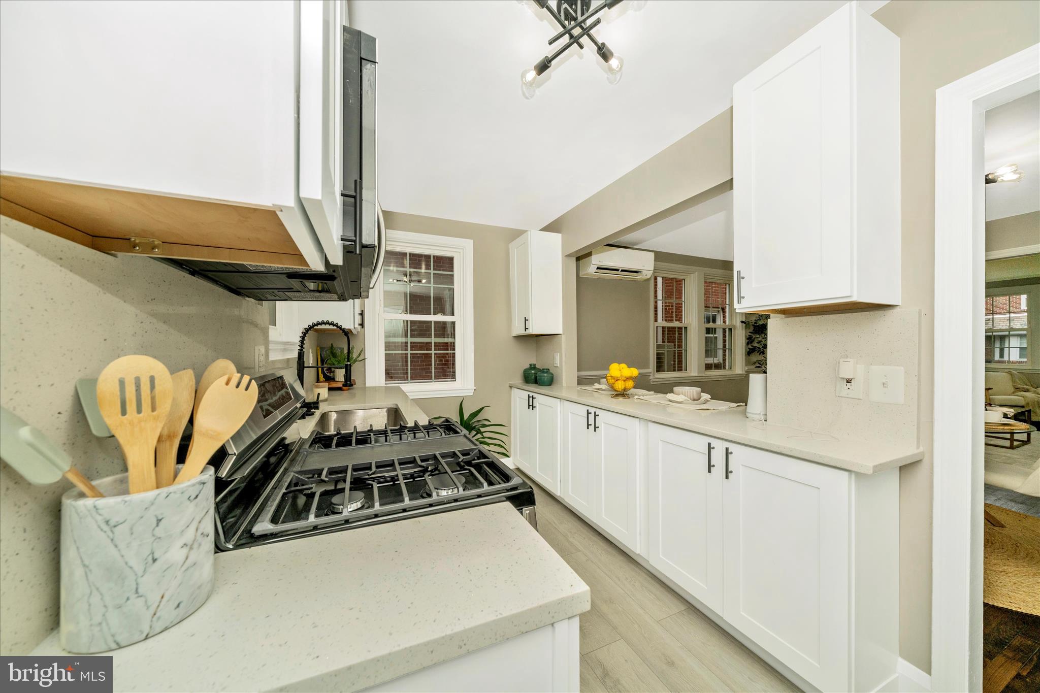 4 North Belle Grove Road Baltimore, MD 21228 - Photo 13 of 43 Kitchen