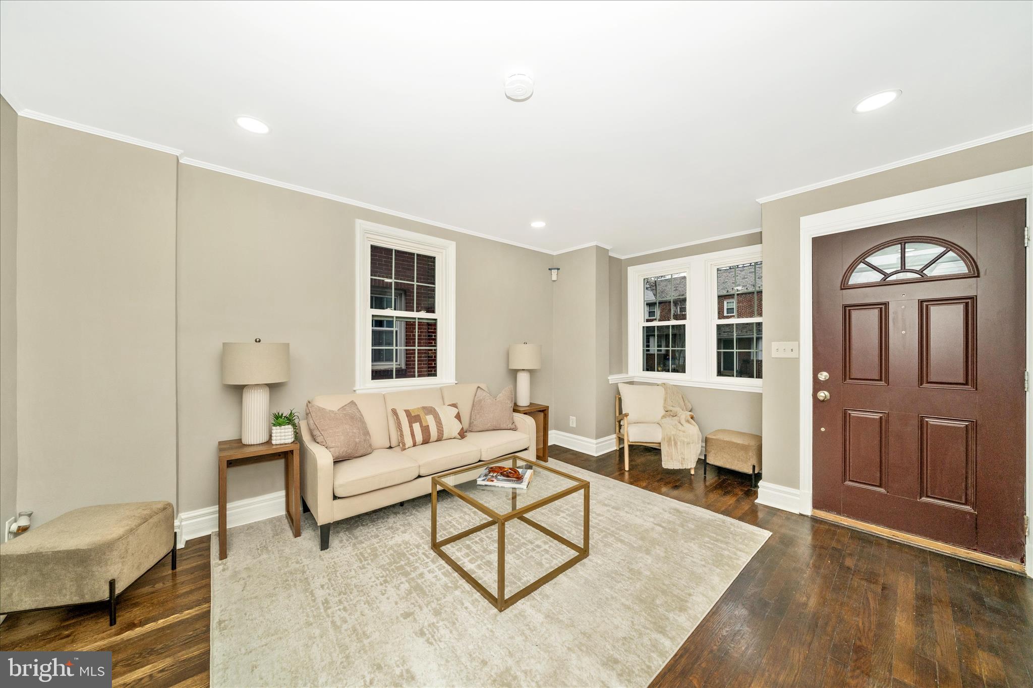 4 North Belle Grove Road Baltimore, MD 21228 - Photo 3 of 43 Living Room