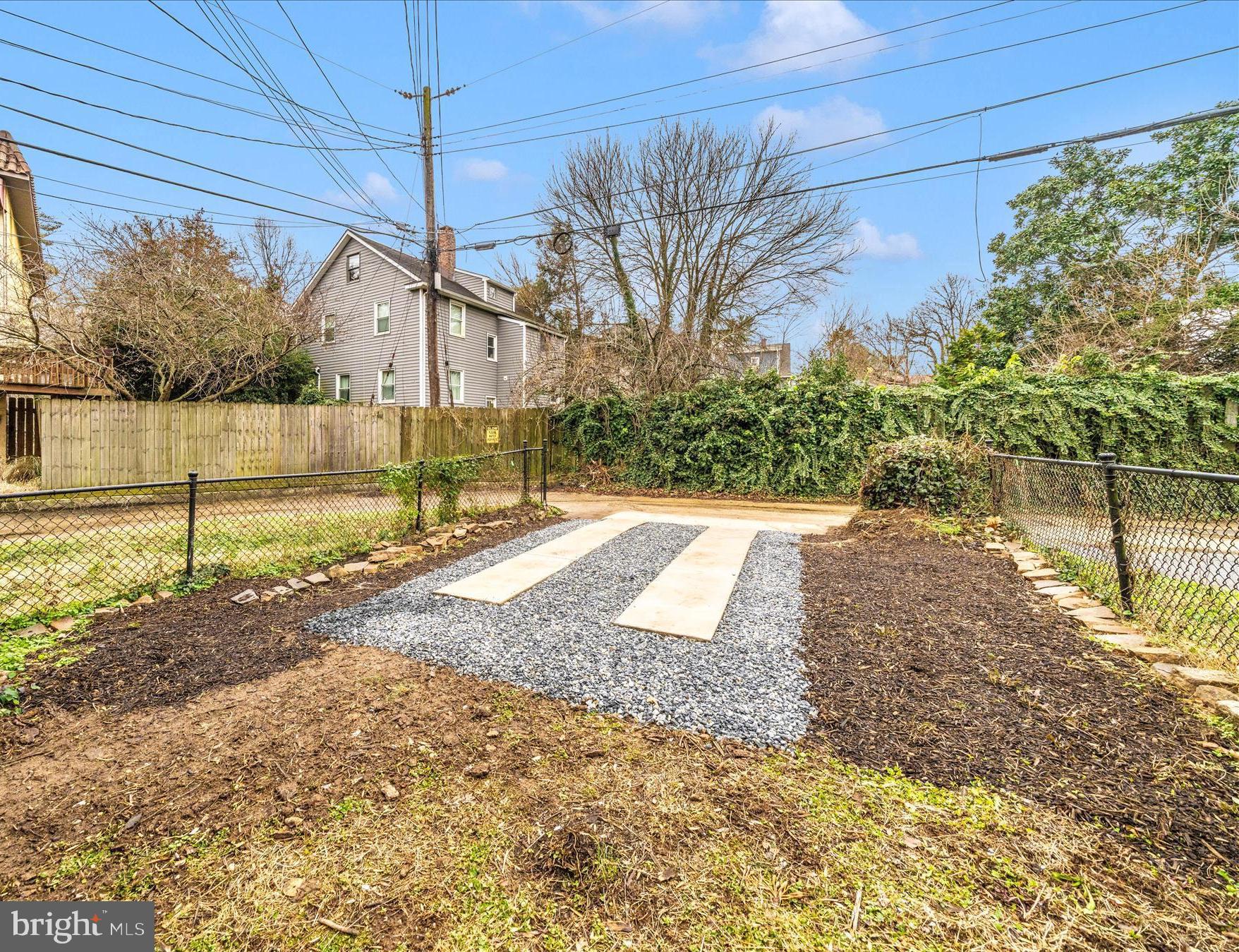 4 North Belle Grove Road Baltimore, MD 21228 - Photo 38 of 43 Exterior Back