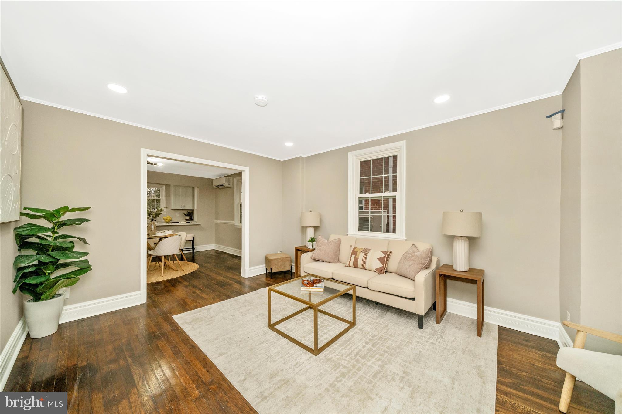 4 North Belle Grove Road Baltimore, MD 21228 - Photo 5 of 43 Living Room