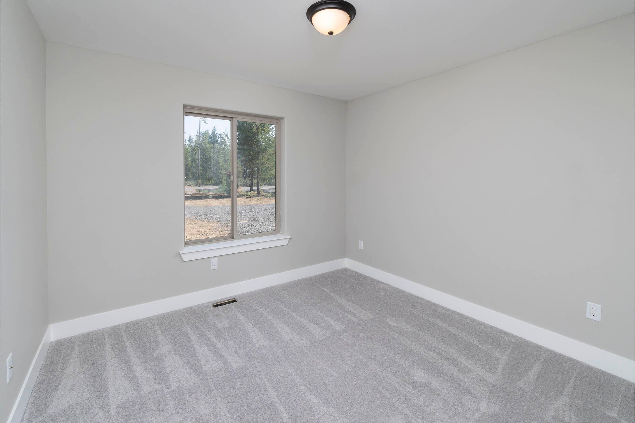 17163 Bakersfield Road Bend, OR 97707 - Photo 13 of 22 17163 Bakersfield Rd_0053 copy