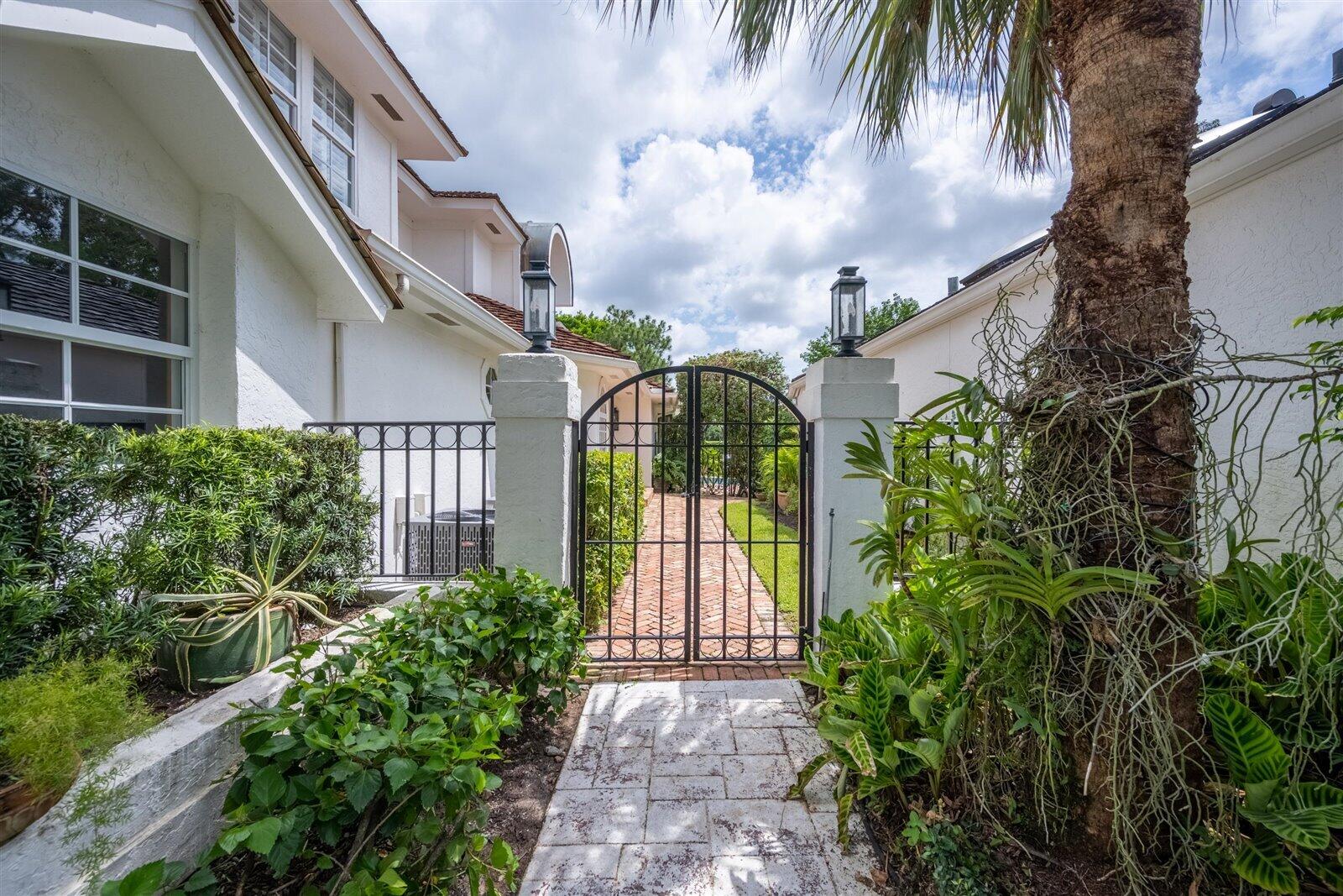 2502 Muir Circle Wellington, FL 33414 - Photo 3 of 52 03-DSC_4723-HDR