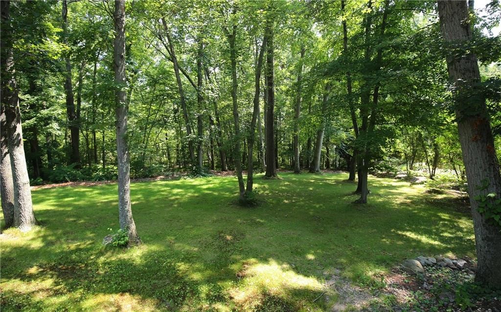 39 Mann School Road Smithfield, RI 02917 - Photo 4 of 13