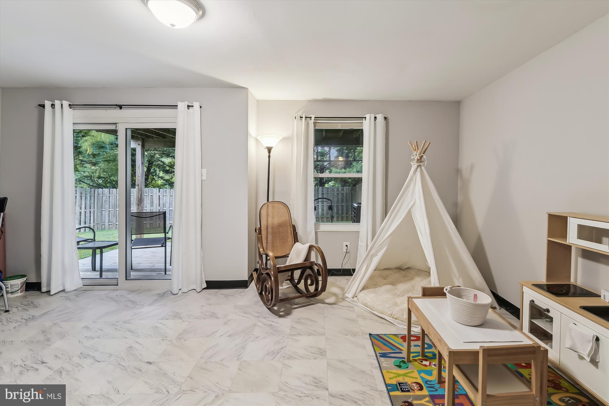 10 Jack Pine Place Nottingham, MD 21236 - Photo 19 of 25 LL family room with slider to lower deck