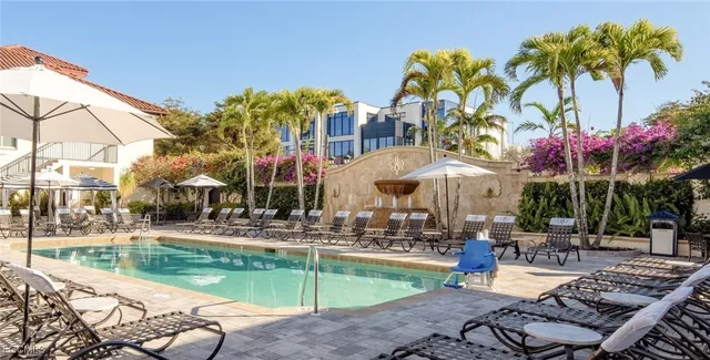 $749,900 | 221 9th Street South, Unit 113, Naples, FL 34102