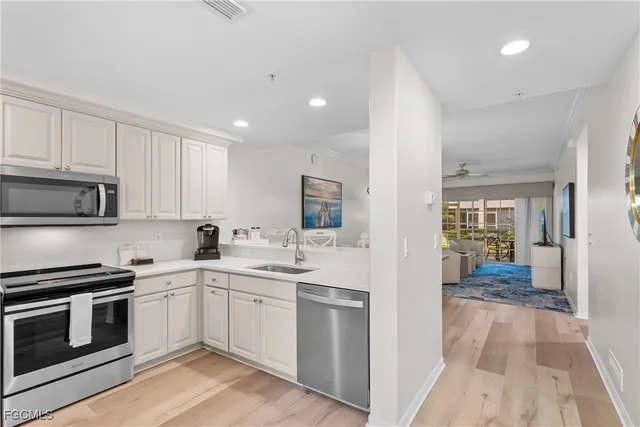 $749,900 | 221 9th Street South, Unit 113, Naples, FL 34102