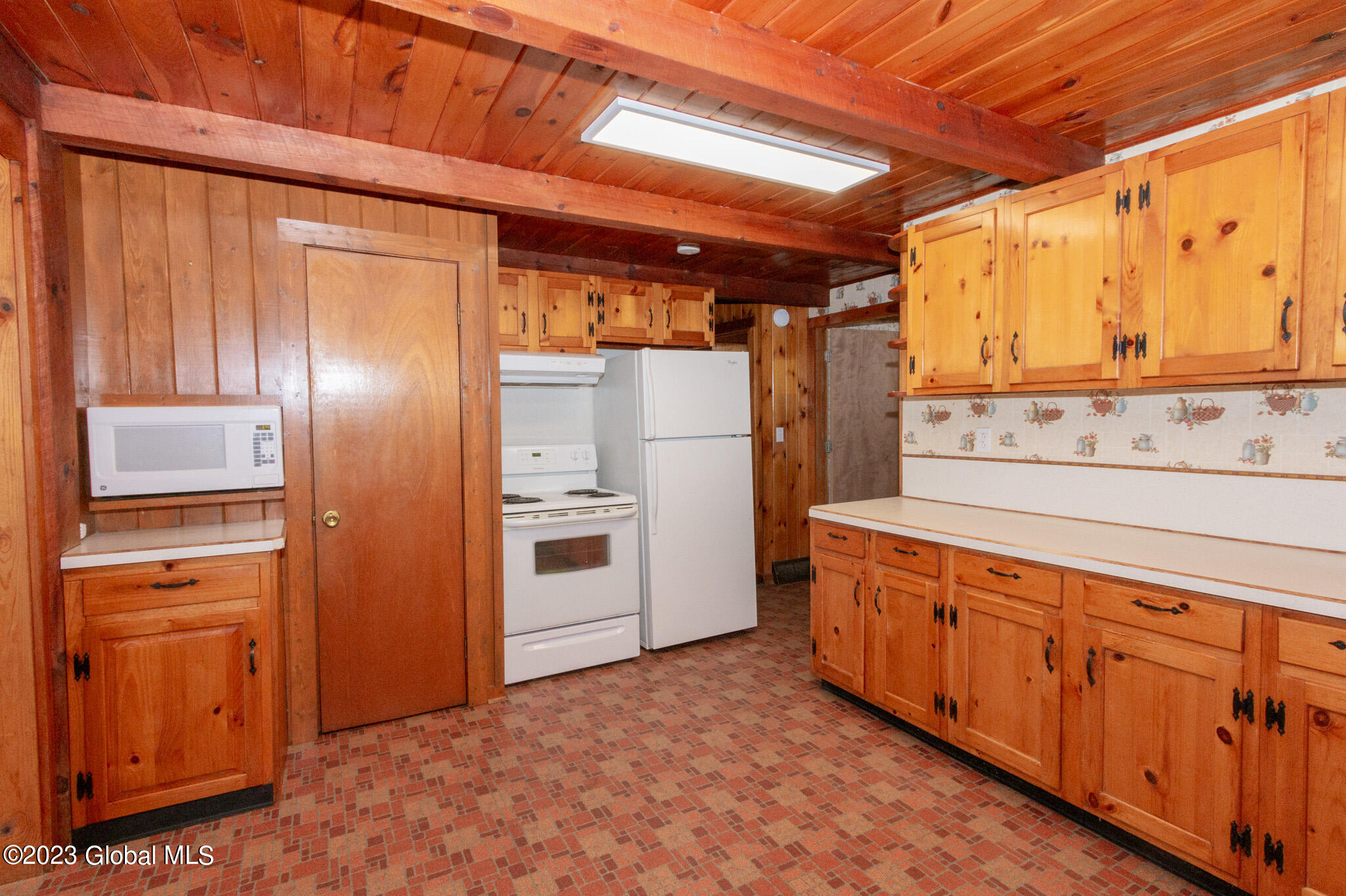 527 Maple Grove Road Hope, NY 12134 - Photo 11 of 40 527 Maple Grove Rd-13