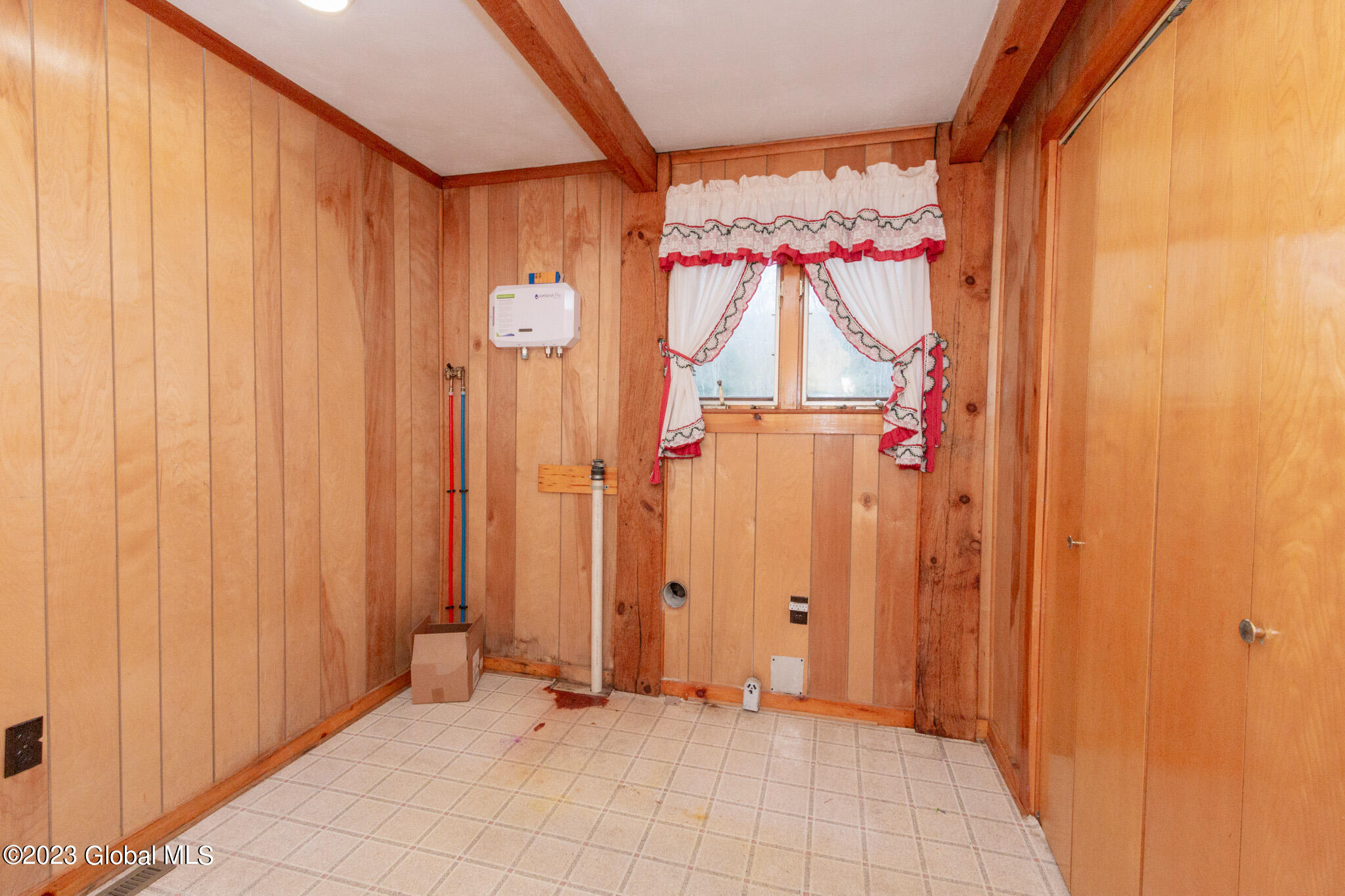 527 Maple Grove Road Hope, NY 12134 - Photo 15 of 40 527 Maple Grove Rd-17