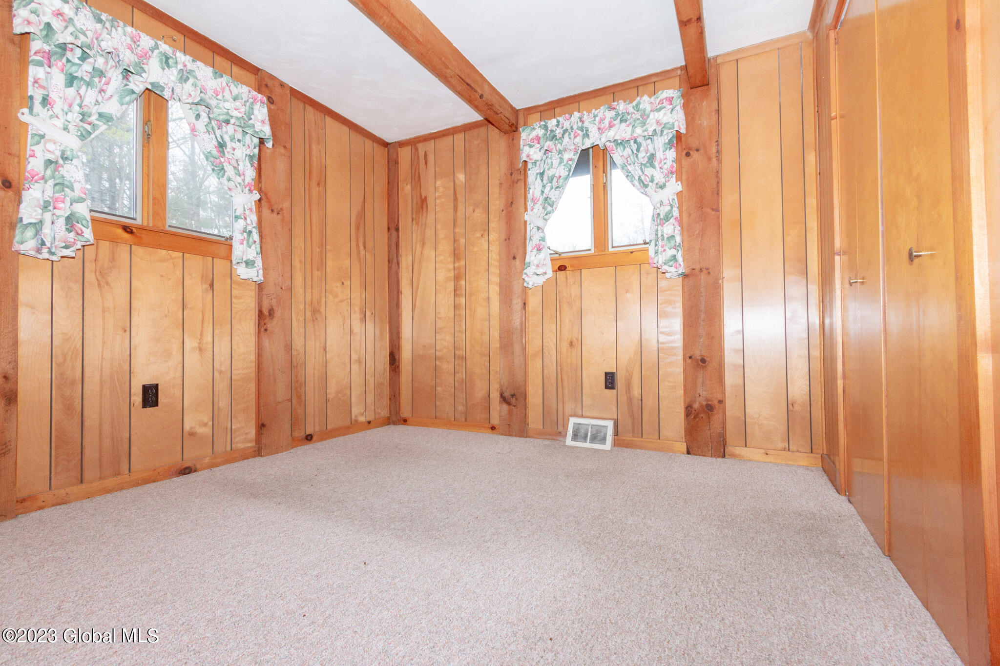 527 Maple Grove Road Hope, NY 12134 - Photo 18 of 40 527 Maple Grove Rd-27