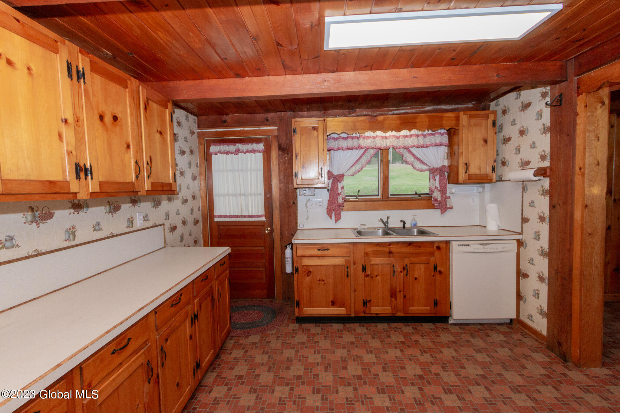 527 Maple Grove Road Hope, NY 12134 - Photo 5 of 40 527 Maple Grove Rd-06