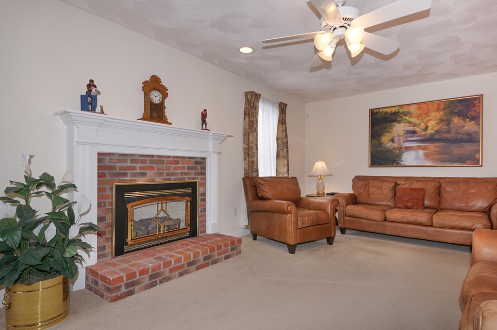 7 Atherton Road Hudson, MA 01749 - Photo 3 of 27 Gallery Image 3