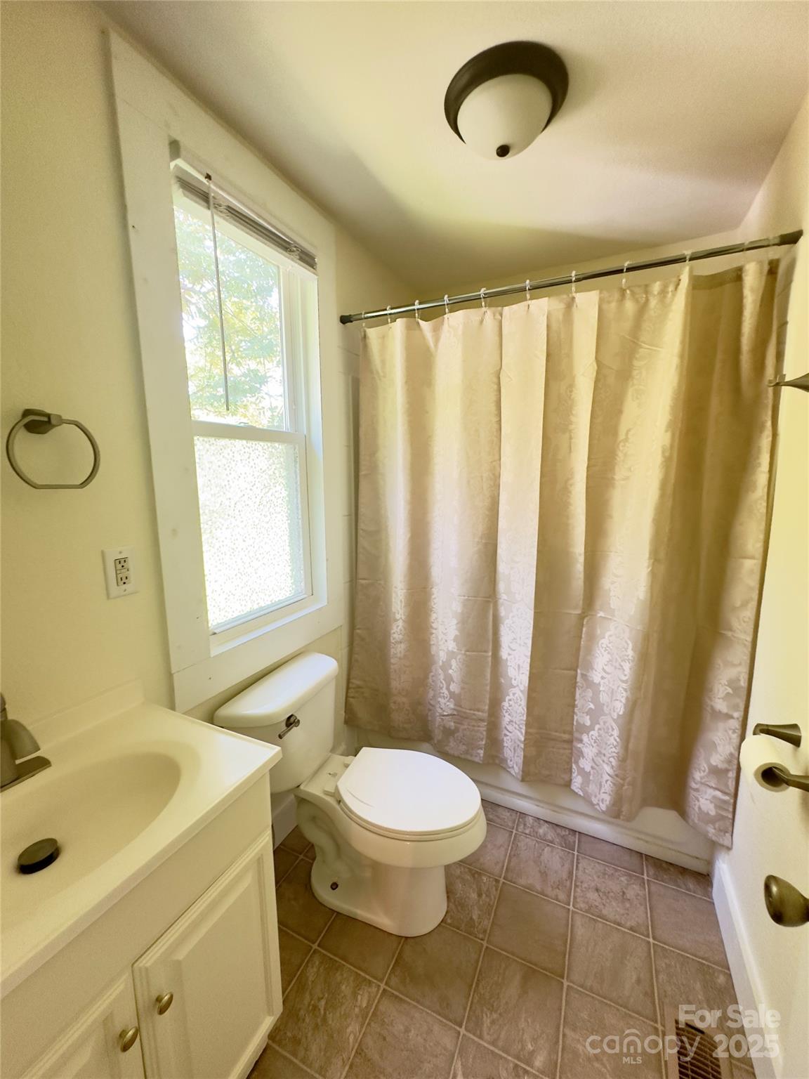 329 Morehead Road Marion, NC 28752 - Photo 12 of 20