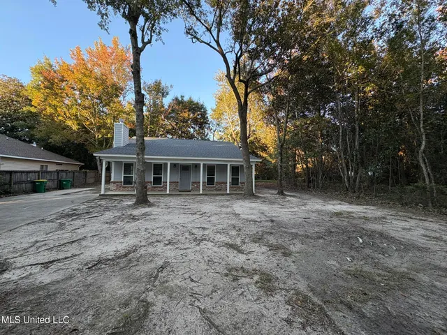 $229,900 | 9504 Live Oak Avenue, Ocean Springs, MS 39564
