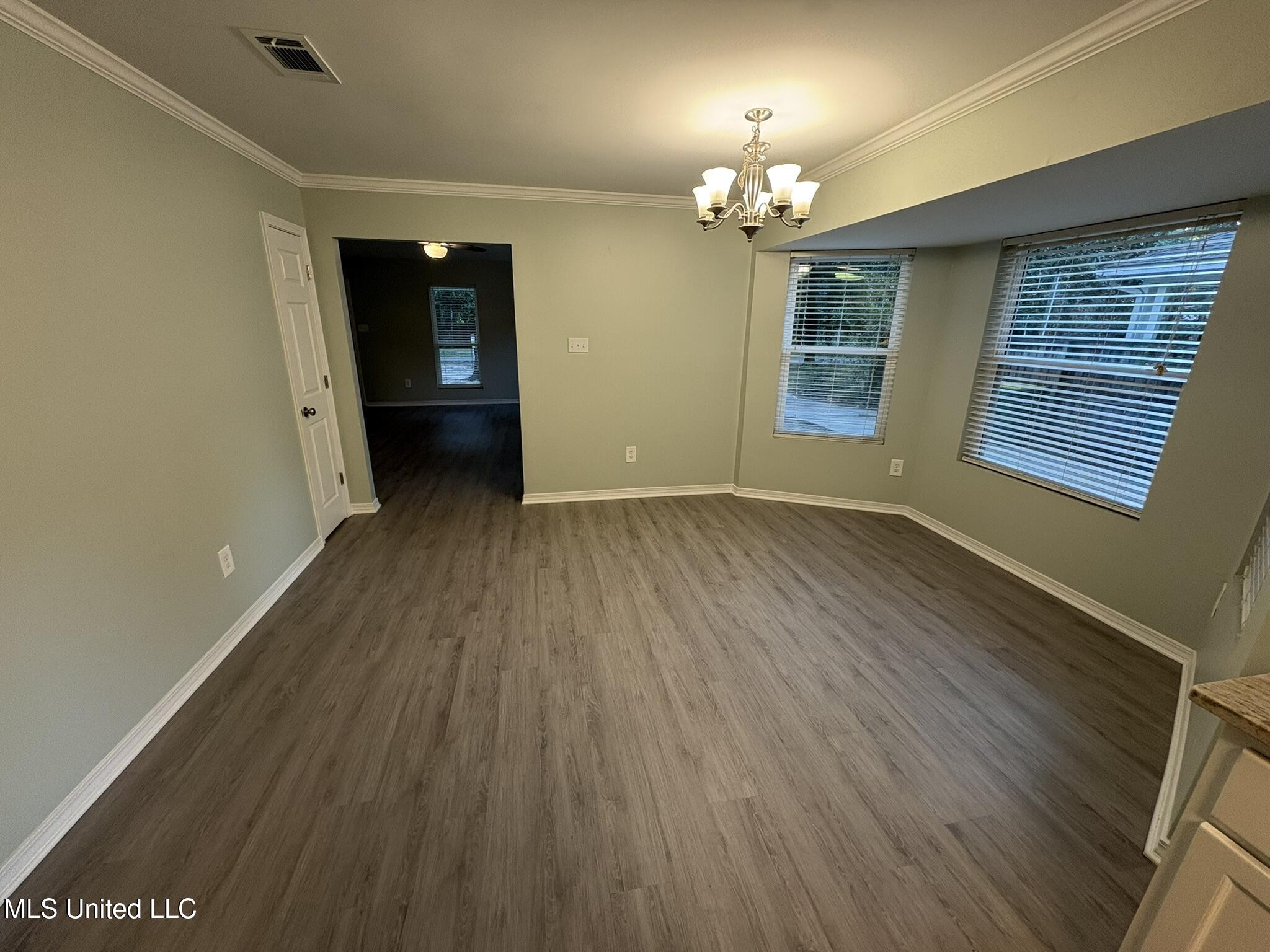 9504 Live Oak Avenue Ocean Springs, MS 39564 - Photo 14 of 28 IMG_2429