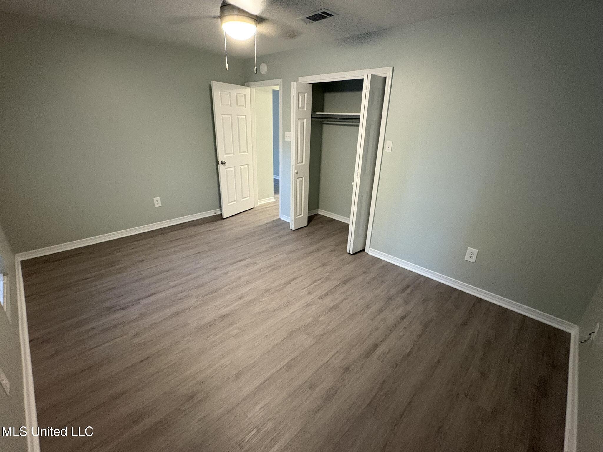 9504 Live Oak Avenue Ocean Springs, MS 39564 - Photo 18 of 28 IMG_2437