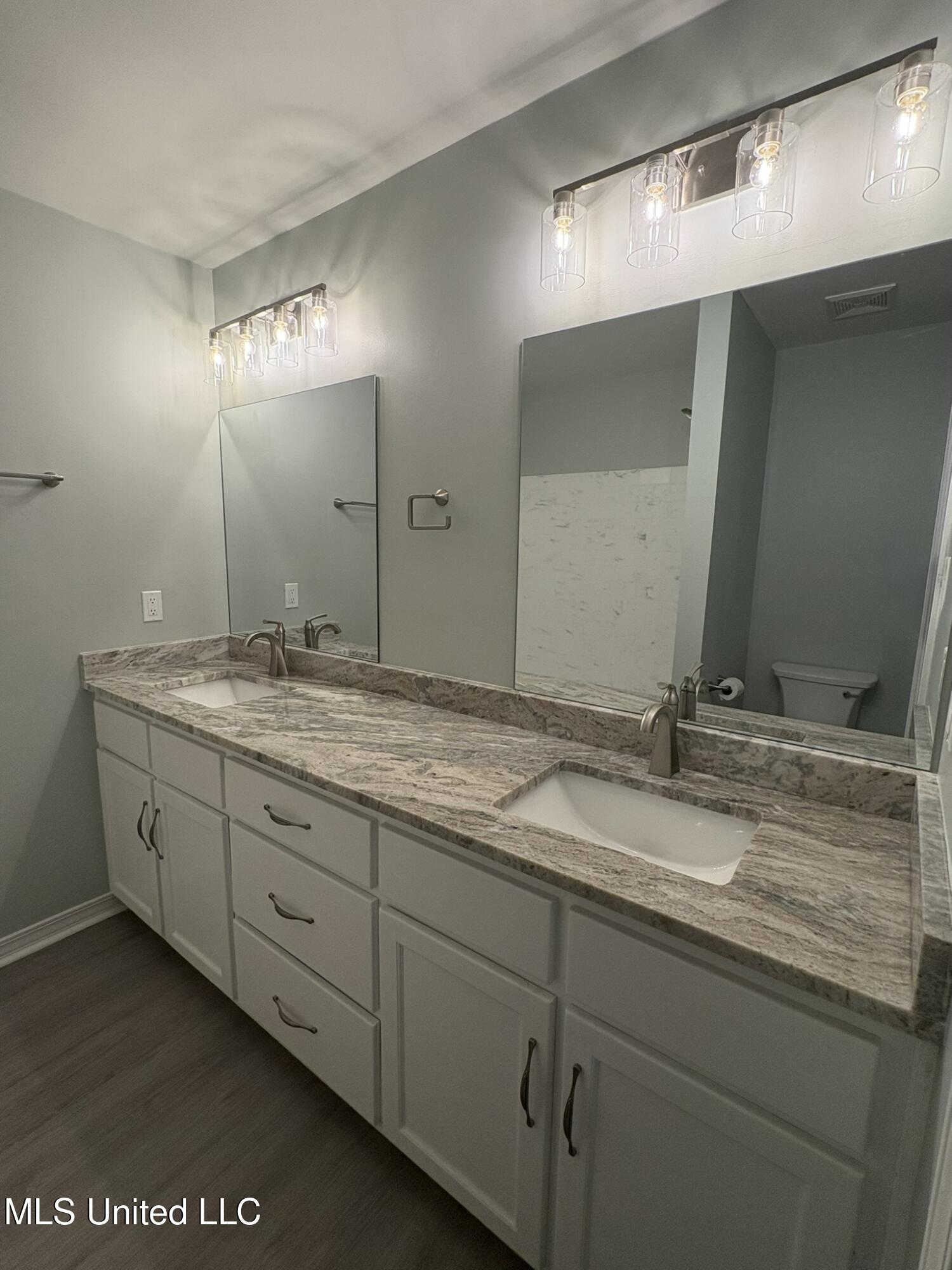 9504 Live Oak Avenue Ocean Springs, MS 39564 - Photo 24 of 28 IMG_2445