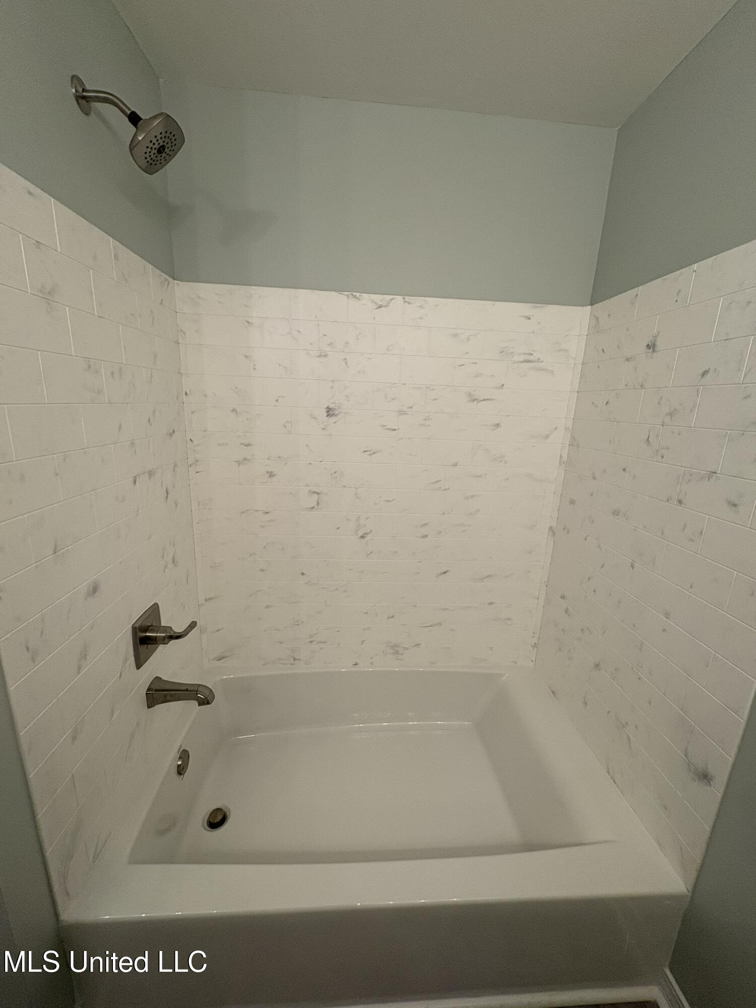 9504 Live Oak Avenue Ocean Springs, MS 39564 - Photo 26 of 28 IMG_2447