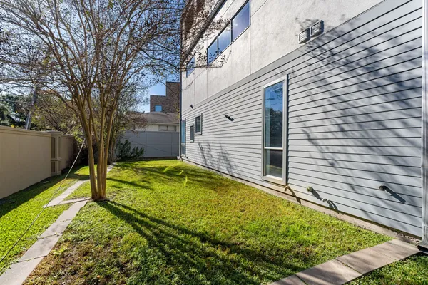 $5,900 | 162 Vieux Carre Drive, Houston, TX 77009