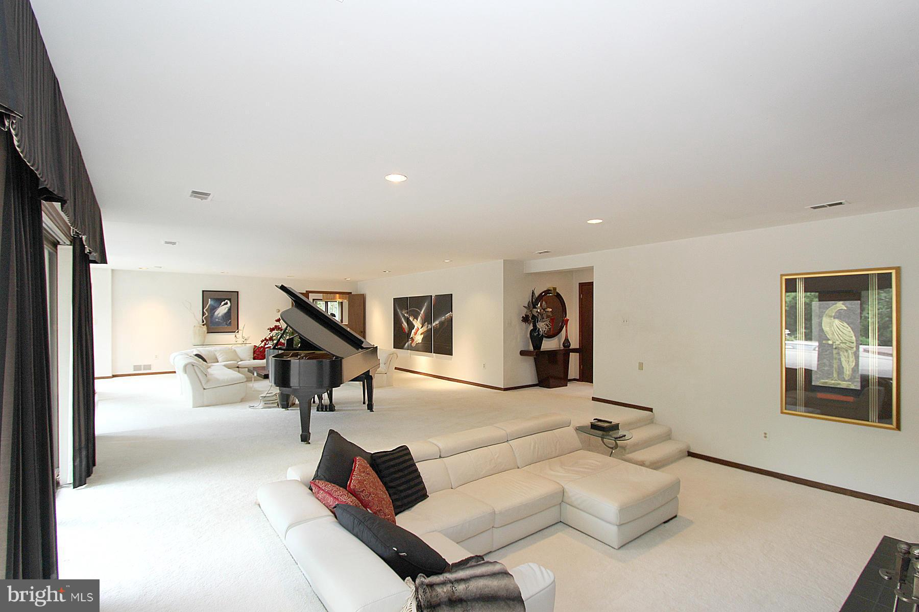 8823 Brook Road McLean, VA 22102 - Photo 14 of 30 a living room with furniture