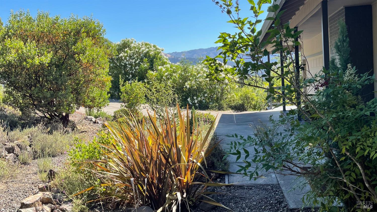 496 Oak Brook Court Santa Rosa, CA 95409 - Photo 2 of 21