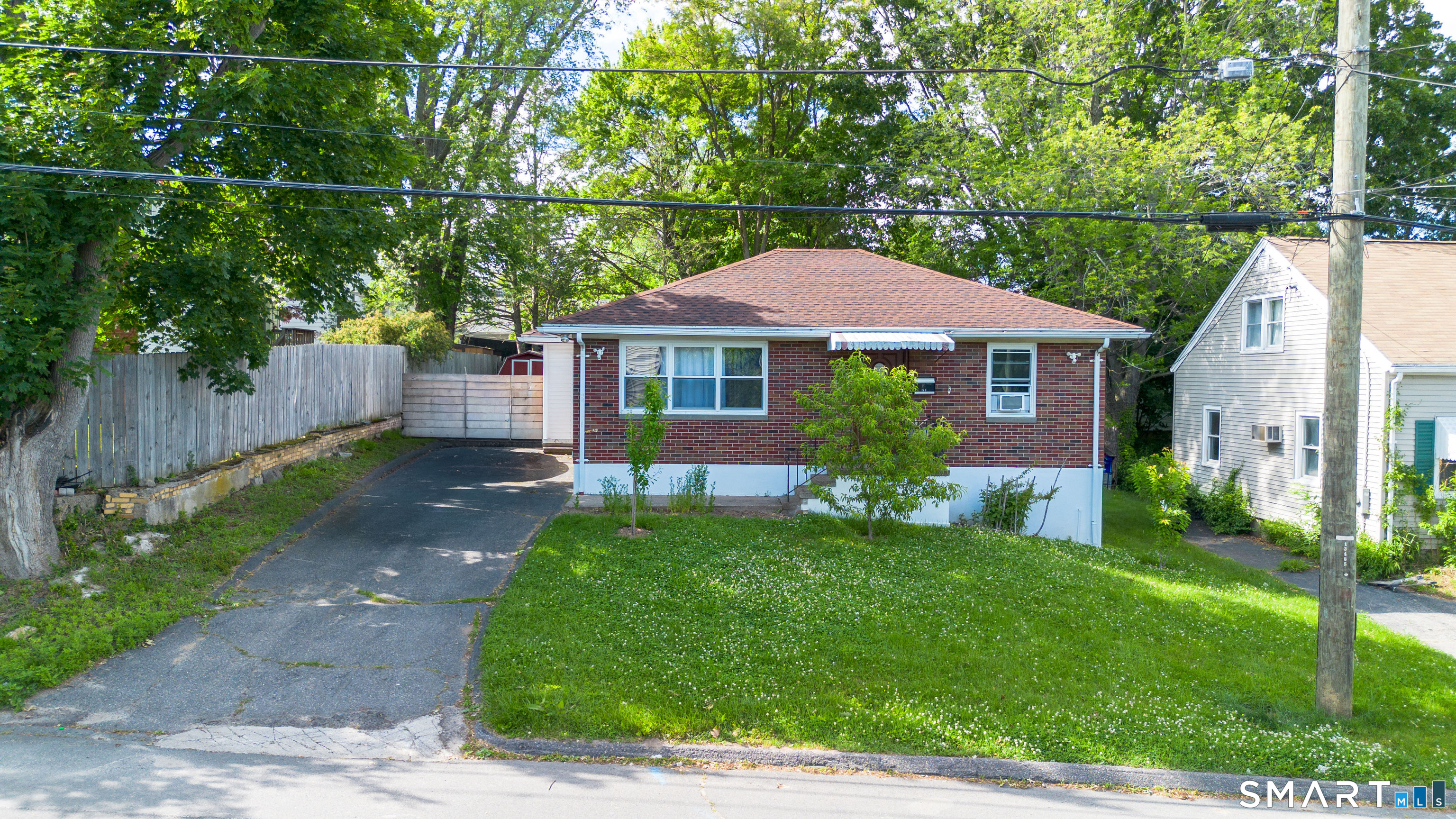 90 Seymour Street Waterbury, CT 06708 - Photo 1 of 28