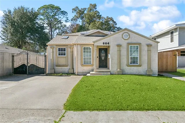 $405,600 | 664 Newman Avenue, Jefferson, LA 70121